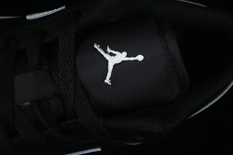 All categories Air Jordan Jordan series basketball shoes Air Jordan 1 Low G version pure original Air Jordan 1 Low AJ1 Joe 1 black and white low-top retro basketball shoes 553558-043